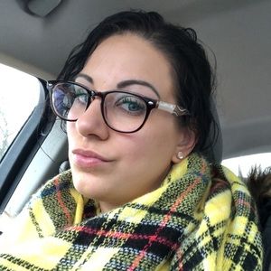 Meet your Posher, Marissa